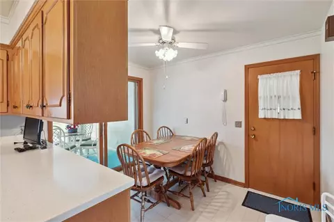 233 Enos Dr, Oregon, OH 43616 photo 11