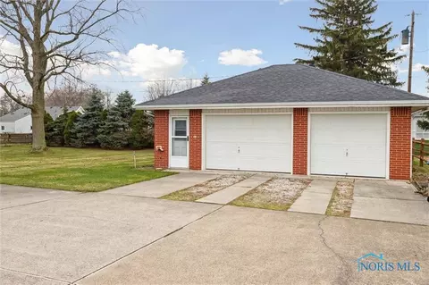 233 Enos Dr, Oregon, OH 43616 photo 31