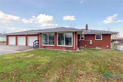 233 Enos Dr, Oregon, OH 43616 photo 33