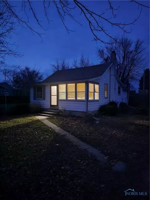 11967 Canal Ave, Curtice, OH 43412
