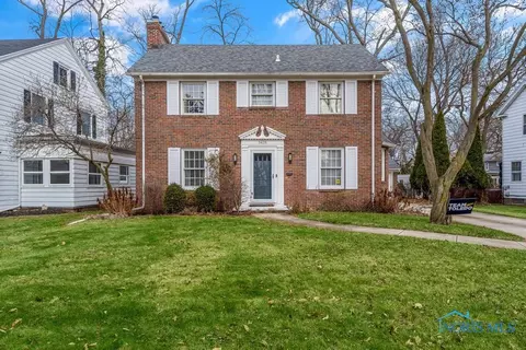 3426 Darlington Rd, Ottawa Hills, OH 43606