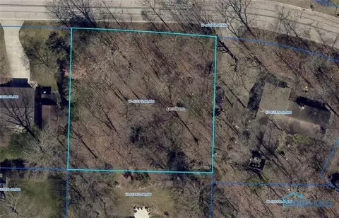 306 Hawthorn Dr, Archbold, OH 43502