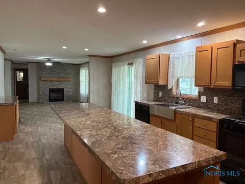 1174 E Third St, Ottawa, OH 45875 photo 8