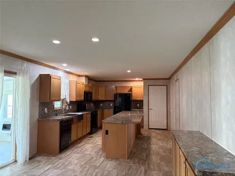 1174 E Third St, Ottawa, OH 45875 photo 11