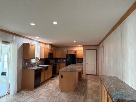 1174 E Third St, Ottawa, OH 45875 photo 7