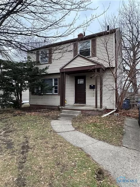 736 Dryden Dr, Toledo, OH 43612