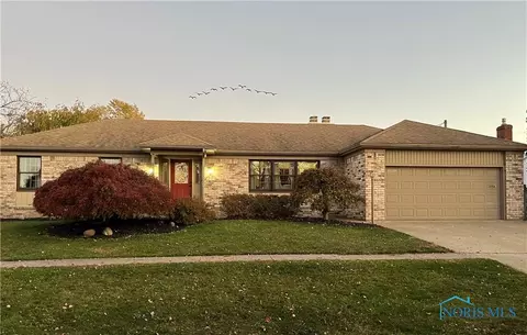 2262 Chalmette Dr, Toledo, OH 43611