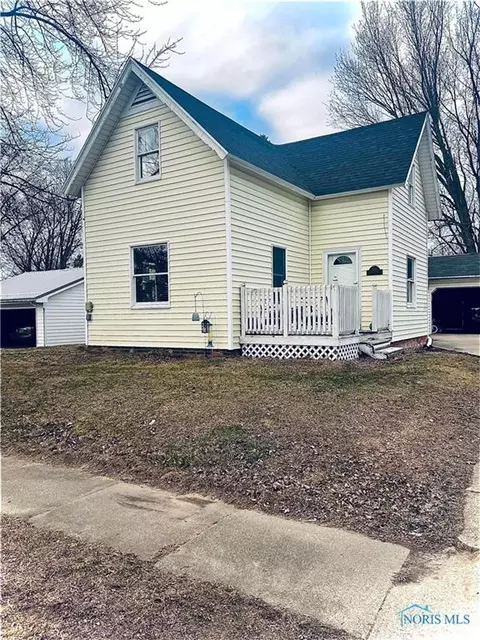 102 W Cherry St, Liberty Center, OH 43532
