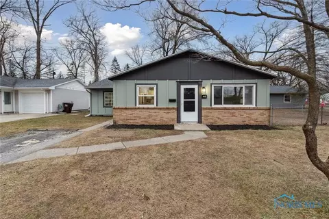 48 Derbyshire Rd, Toledo, OH 43615