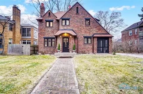 2516 Kenwood Blvd, Toledo, OH 43606