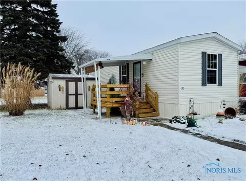 800 Woodward Ave #20, Fostoria, OH 44830