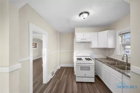 824 Parkside Blvd, Toledo, OH 43607 photo 15