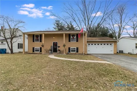 6401 Wedgewood Dr, Sylvania, OH 43560