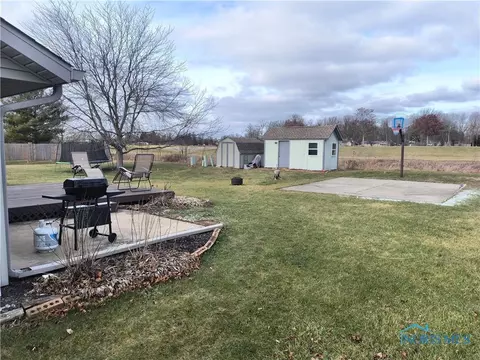 1625 Colonial Ln, Bryan, OH 43506 photo 26