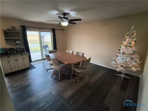 1625 Colonial Ln, Bryan, OH 43506 photo 10