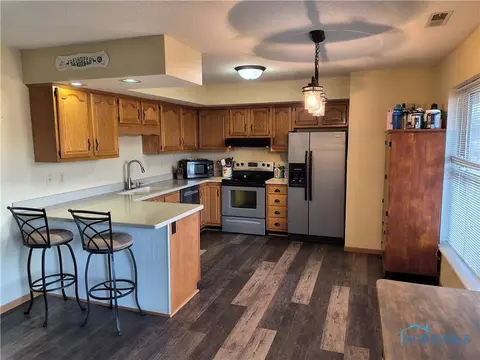 1625 Colonial Ln, Bryan, OH 43506 photo 8