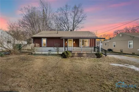 934 Carrington St, Toledo, OH 43615