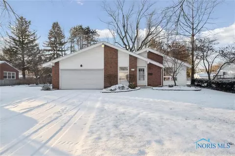 4117 Graceway Dr, Toledo, OH 43606