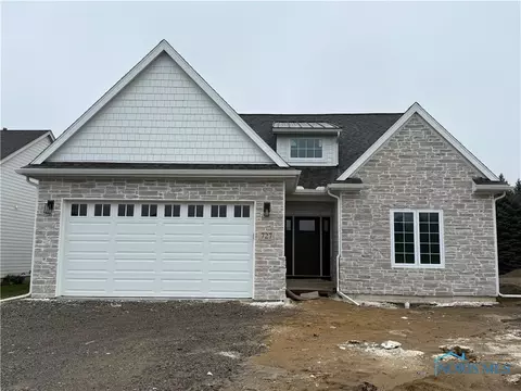 727 Ridge Lake Ct, Perrysburg, OH 43551