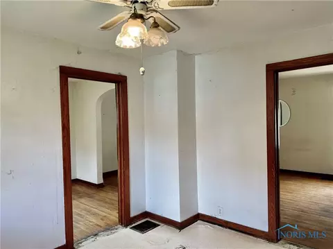325 E Mulberry St, Bryan, OH 43506 photo 4