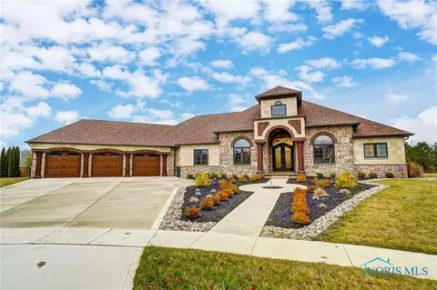 203 Pheasant Run Pl, Findlay, OH 45840