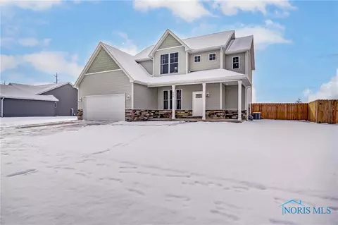 909 Tomahawk Ln, Bowling Green, OH 43402