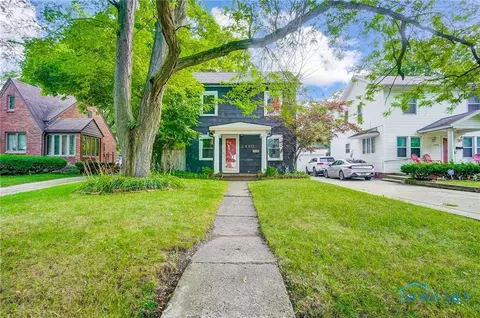 2410 Grantwood Dr, Toledo, OH 43613