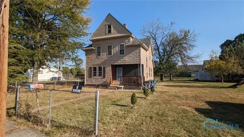 2912 N Michigan St, Toledo, OH 43611