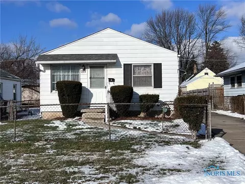 211 Willamont Rd, Toledo, OH 43612