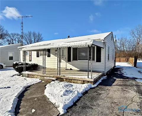 1107 Buckley St, Fostoria, OH 44830