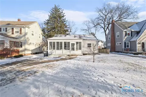 3427 Mapleway Dr, Toledo, OH 43614
