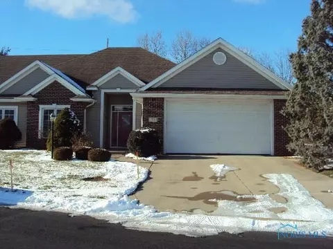 1121 Town Line Rd, Bryan, OH 43506