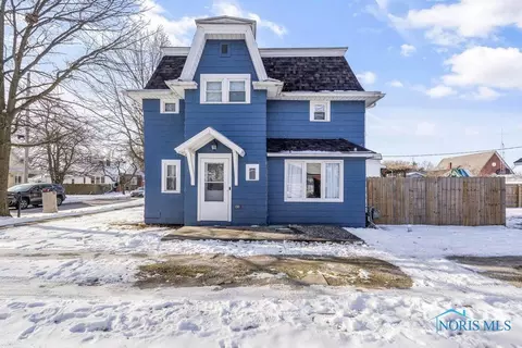 351 E 4th St, Elmore, OH 43416 photo 2