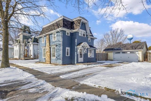 351 E 4th St, Elmore, OH 43416