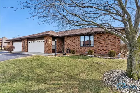 23 La Plas Dr, Findlay, OH 45840