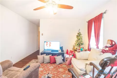 1040 E 2nd St, Ottawa, OH 45875 photo 3