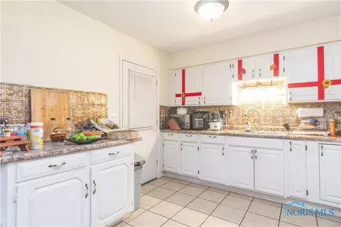 1040 E 2nd St, Ottawa, OH 45875 photo 9