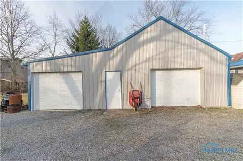 1040 E 2nd St, Ottawa, OH 45875 photo 23