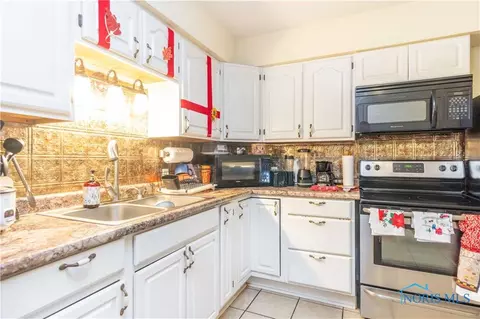 1040 E 2nd St, Ottawa, OH 45875 photo 7