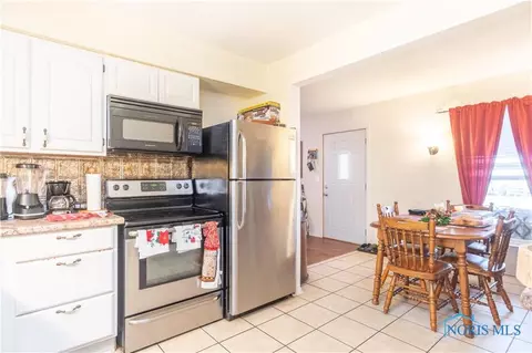 1040 E 2nd St, Ottawa, OH 45875 photo 10