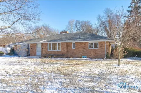 2307 Green Valley Dr, Toledo, OH 43614
