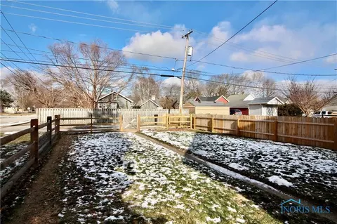 301 E Dudley St, Maumee, OH 43537 photo 41