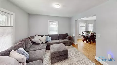 301 E Dudley St, Maumee, OH 43537 photo 7