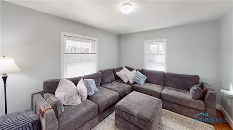 301 E Dudley St, Maumee, OH 43537 photo 6