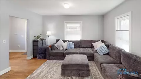 301 E Dudley St, Maumee, OH 43537 photo 5