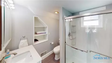 301 E Dudley St, Maumee, OH 43537 photo 30
