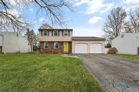 84 Ponderosa Dr, Oregon, OH 43616