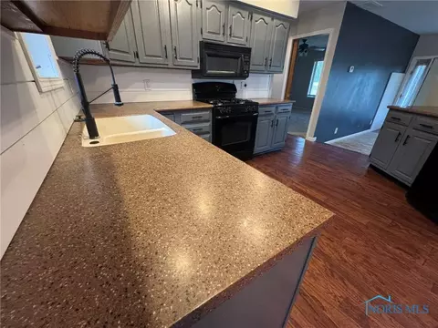 101 Meadow Ln, Bryan, OH 43506 photo 7