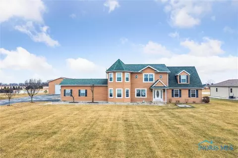 640 N Decant Rd, Oregon, OH 43616
