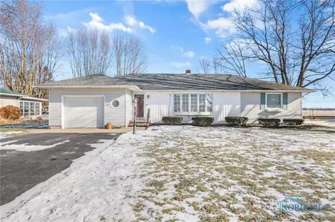 105 Lincoln St, Cygnet, OH 43413